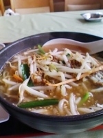 「お昼セット（味噌ラーメン+野菜炒め+餃子3個+お新香+デザート+」@新新飯店の写真