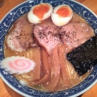 「大盛特製中華そば 950円」@中華そば 青葉 新宿店の写真