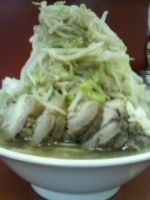 「大豚カタメ薄味（ヤサイマシマシ・ニンニク少し）800円」@ラーメン二郎 神田神保町店の写真