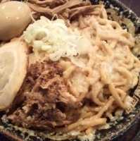 「爆盛油脂麺+ライス」@らーめん 平太周 味庵の写真