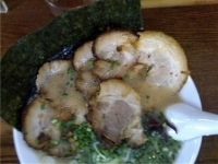 「豚骨叉焼 まる」@博多ラーメン とんこつ家の写真