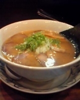 「醤油らーめん700円チャーシュー250円太麺」@麺や 壱宗 京急蒲田店の写真