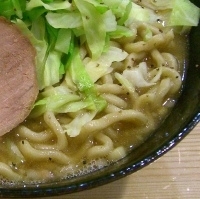 「ごじ麺 中盛 ニンニク（?） + まかない飯」@中華そば・特製もりそば 満帆 伊勢崎店の写真