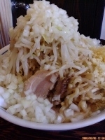 「海の塩ラーメン（大盛:ぐるなびクーポンサービス）ヤサイマシマシタ」@らーめん るどるふの写真