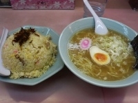 「醤油ラーメンランチA（チャーハン付き）850円」@九州ラーメン 元吉田の写真