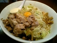 「油そば（トッピング 大盛・野菜・マヨネーズ）」@UNDER GROUND RAMENの写真