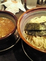 「つけ麺（あつもり）（880円）・大盛り（平日サービス）」@光麺 高田馬場店の写真