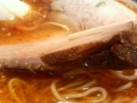 「神デラ（メンバリ・ニンニク入り@1,100エソ）」@らぁめん大山 神田店の写真