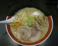 「らーめん全部入り(こってり)」@うめばち 池袋店の写真