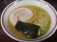 「とんこつ醤油」@らー麺 つるやの写真