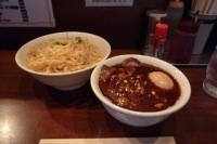 「夜のつけ麺（400g）+特製トッピング+辛くする=1090円」@はじめの写真