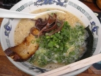 「らうめん650円肉めし200円」@九州ラーメン 成竜の写真