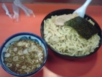 「豚骨かつお風味極太つけ麺 大盛」@らーめん弁慶 門前仲町店の写真