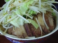 「ダブル小ラーメン（麺かため、”目を見て”ヤサイマシマシ、カラメ）」@ラーメン二郎 めじろ台法政大学前店の写真