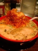 「塩とんこつ 620円」@ラーメン四天王 田町店の写真