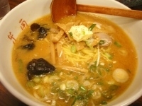 「味噌バターらーめん1100円」@古典札幌柳麺 芳蘭の写真