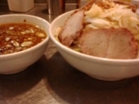 「つけらーめんカレー味（野菜多目・ニンニク）750円+豚120円」@ラーメン大 堀切店の写真