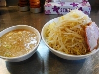 「つけラーメン ヤサイマシマシ」@ラーメン大 堀切店の写真