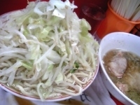 「麺マシ 大ラーメン 550円」@ラーメン二郎 三田本店の写真