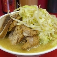 「豚入ラーメン ヤサイニンニク」@ラーメン二郎 大宮店の写真