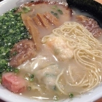 「五色雲呑麺 5個 （850円）」@支那そば 麺家 酒家の写真