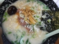 「ホルモンメン￥750」@屋台ラーメンとんこつ貴生 稔台店の写真