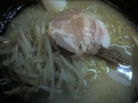 「塩味豚骨麺（800円）」@上尾光麺の写真