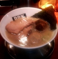 「特製とんこつラーメン（バリカタ）+替え玉」@俺達の麺Style Boo Boo Kingの写真