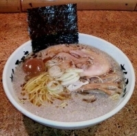 「醤油ラーメン（中間）+味玉」@きくちひろきの写真