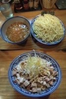 「つけめん中盛り+チャーシューごはん」@麺処 雄山の写真