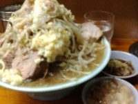 「豚増し（全マシ・ショウガだれ）1000円」@ラーメン富士丸 板橋南町店の写真