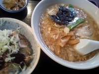 「とんこつしょうゆラーメンチャーシュー丼 （900円）」@遊遊亭の写真