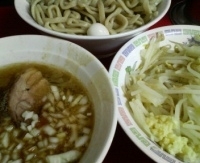 「たま小つけ麺 ヤサイ ニンニク」@蓮爾 登戸店の写真