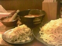 「辛味味噌つけ麺（大盛）+にんにくチップ+野菜」@つけ麺屋 利平の写真