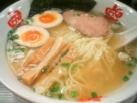 「塩ラーメン+味玉（￥650+￥100）」@らーめん 本竈の写真