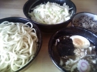 「塩ぶたぶた+うら+豚ほぐし+野菜」@中華そば・特製もりそば 満帆 伊勢崎店の写真