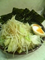 「キャベ玉ラーメン（￥850）+のり（￥100）」@神田ラーメン わいず 神田本店の写真