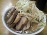 「小豚 ヤサイニンニクアブラ」@ラーメン二郎 新小金井街道店の写真