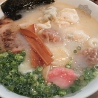 「五色雲呑麺（5個） ￥850」@支那そば 麺家 酒家の写真