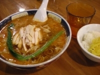 「鶏絲担々麺」@支那麺 はしご 銀座本店の写真
