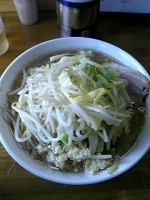 「らーめん+野菜増し（味濃いめ）」@らーめん松信の写真