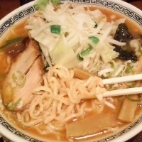 「らーめん+大盛+温野菜」@つけめん処 けんみんの写真