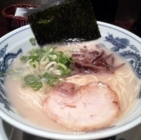 「白らぁうめん（￥670）・サービス半ライス」@三代目 ◯助 MARUSUKEの写真