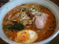 「ごま辛豚骨らーめん（太麺）￥770」@豚骨らーめん いちご家の写真