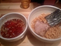 「辛いつけ麺ボーラ（800円）」@○心厨房の写真