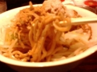 「カレーぶっかけ（野菜多目）900円+粉チーズ（クーポン）」@ラーメンむねやの写真