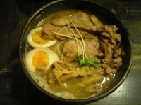 「特製らーめん 900円 +大盛100円」@燈の車の写真