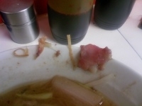 「ネギバラチャーシュー塩（味薄め・コッテリ・カス入り） ￥850」@ラーメン 日本一の写真