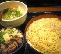 「ざるラーメン 卵とろ丼セット」@壱鵠堂 高田店の写真