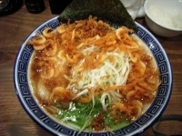 「えび塩DX 細麺 ニンニク 半ライス（サービス）」@らぁめん大山 神田店の写真